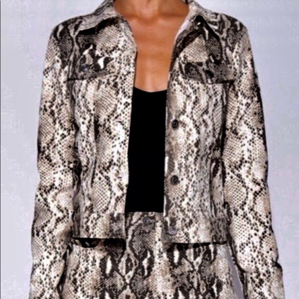 SNAKESKIN PRINT JACKET - Picture 2 of 6